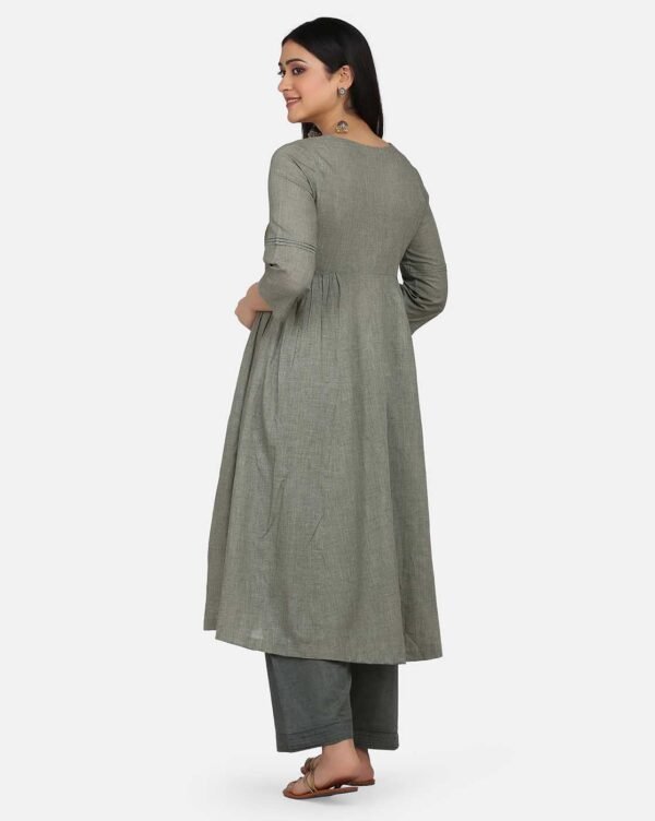 Kurta With Embroidered Yoke