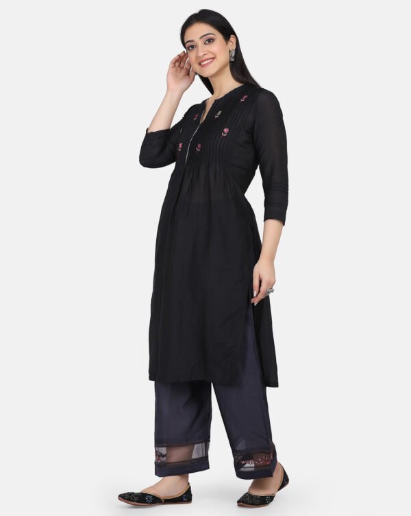 Kurta With Delicately Hand Embroidered Yoke And Contrast Neck Piping