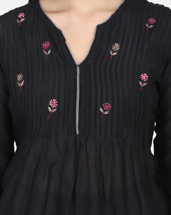 Kurta With Delicately Hand Embroidered Yoke And Contrast Neck Piping