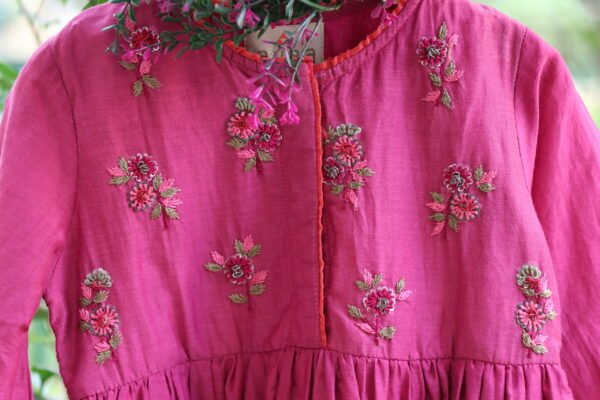 AVV_3280 HAND EMBROIDERED COTTON SILK BLOUSE