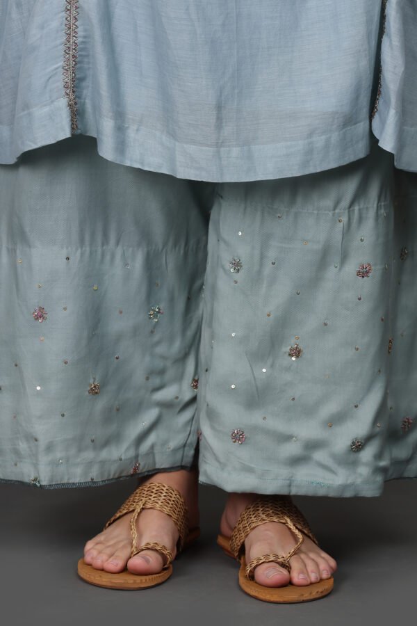 0G3A9334 Antique zardozi hand embroidered KURTA, PANT, DUPATTA (SETOF3)