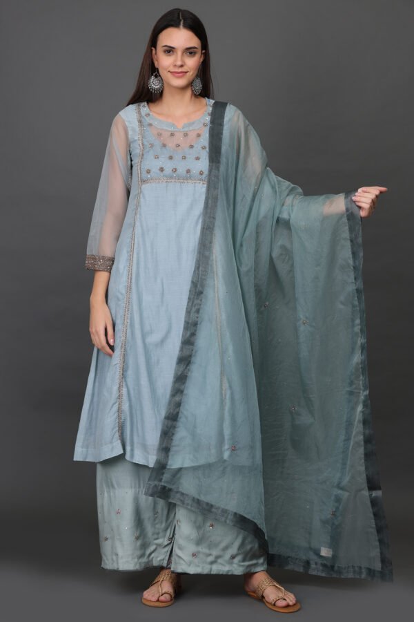 0G3A9335 Antique zardozi hand embroidered KURTA, PANT, DUPATTA (SETOF3)