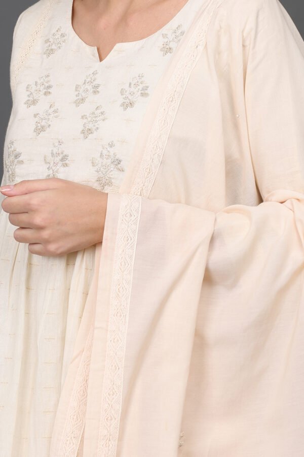 0G3A9441 HAND EMBROIDERED COTTON SILK DUPATTA