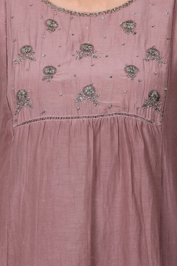 0G3A9451 COTTON SILK ANTIQUE HAND EMBROIDERED KURTA