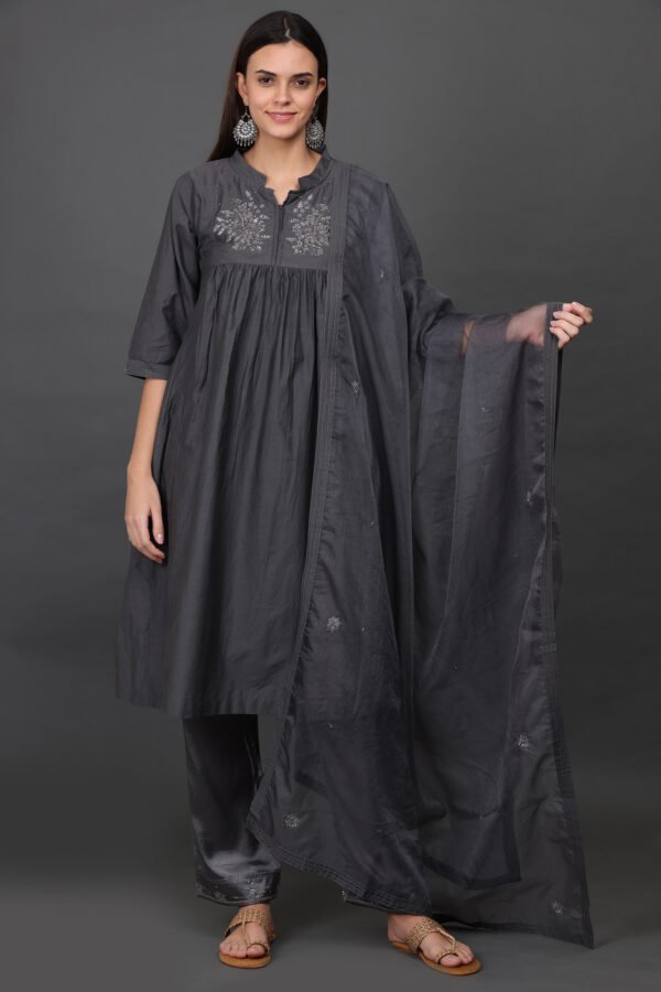 Silk hand zardozi hand embroidered kurta with pockets, Dupatta & (Pants set of 3)