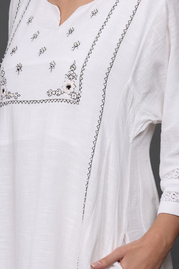 0G3A9598 DELICATE HAND THREAD EMBROIDERED COTTON SLUB CREPE CHOGA KURTA & PANT (Set of 2)