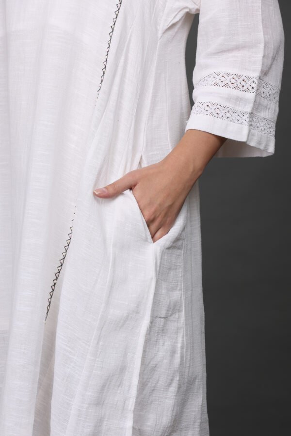 0G3A9599 DELICATE HAND THREAD EMBROIDERED COTTON SLUB CREPE CHOGA KURTA & PANT (Set of 2)